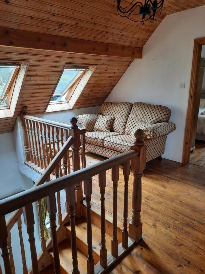 Cheerful Cottage Westport Esterno foto