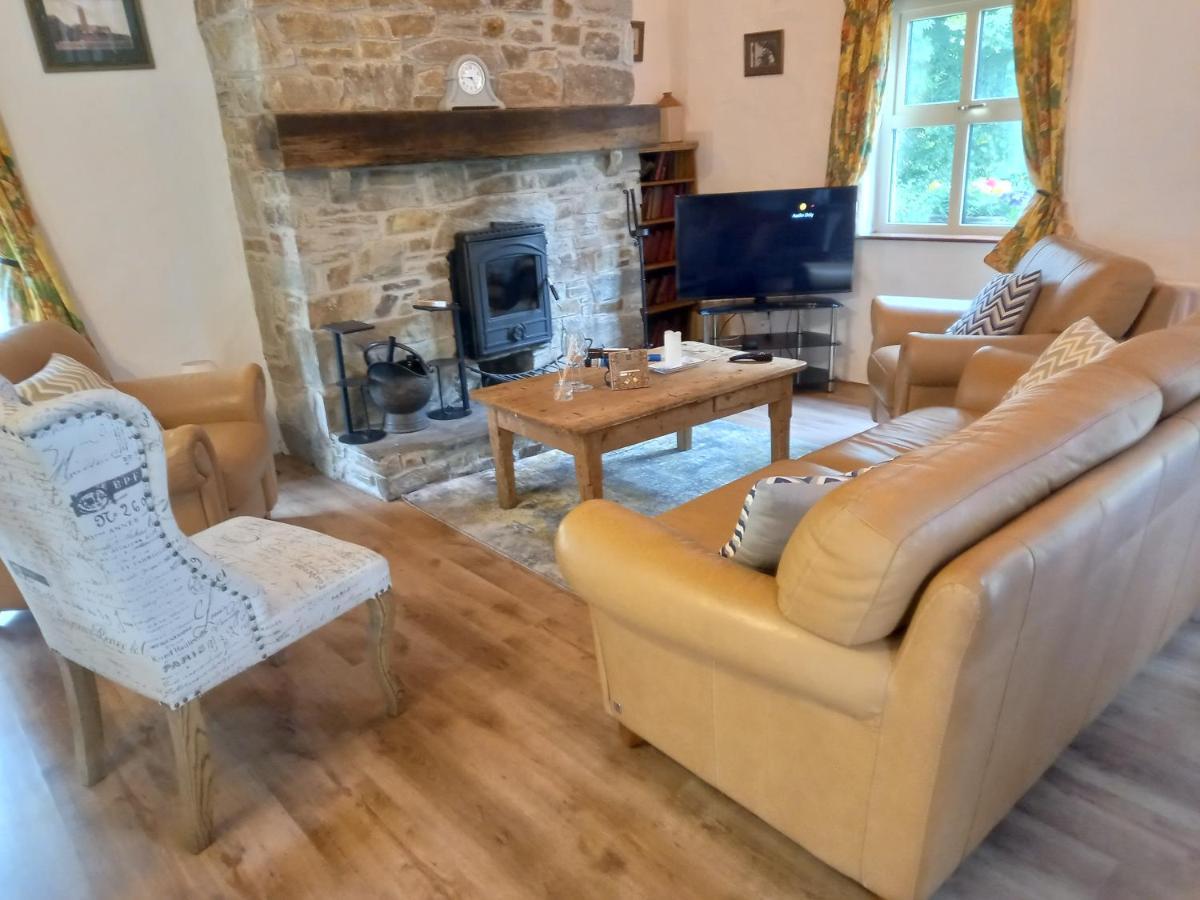 Cheerful Cottage Westport Esterno foto