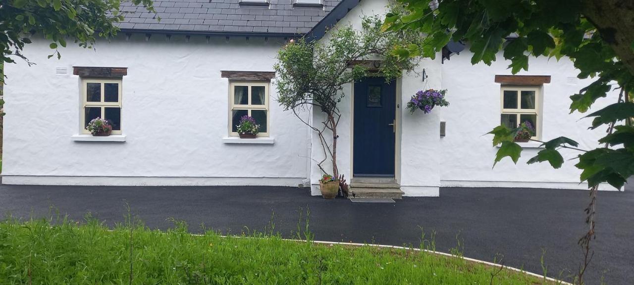 Cheerful Cottage Westport Esterno foto